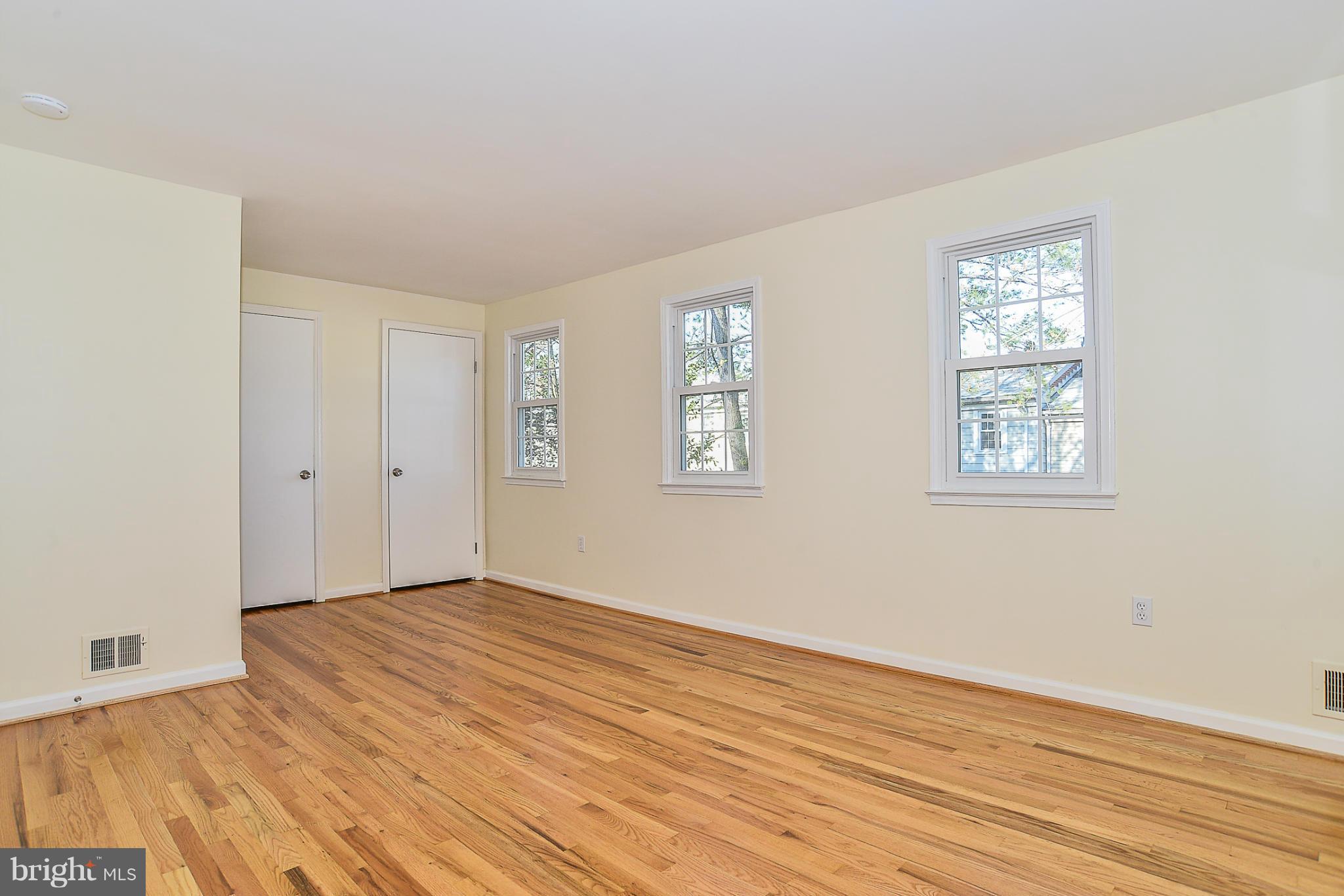 GREENWICH HILL - Residential