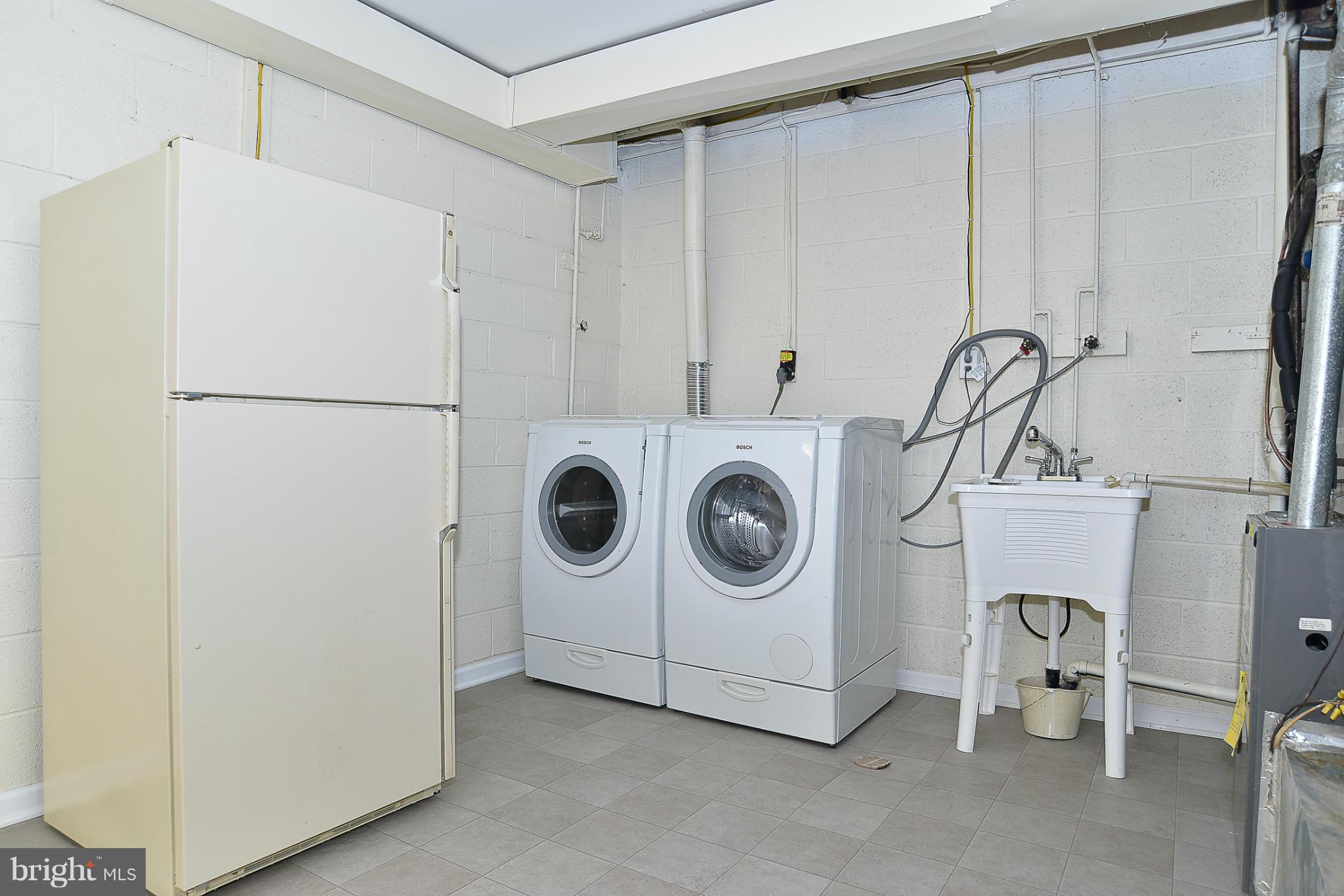 GREENWICH HILL - Residential