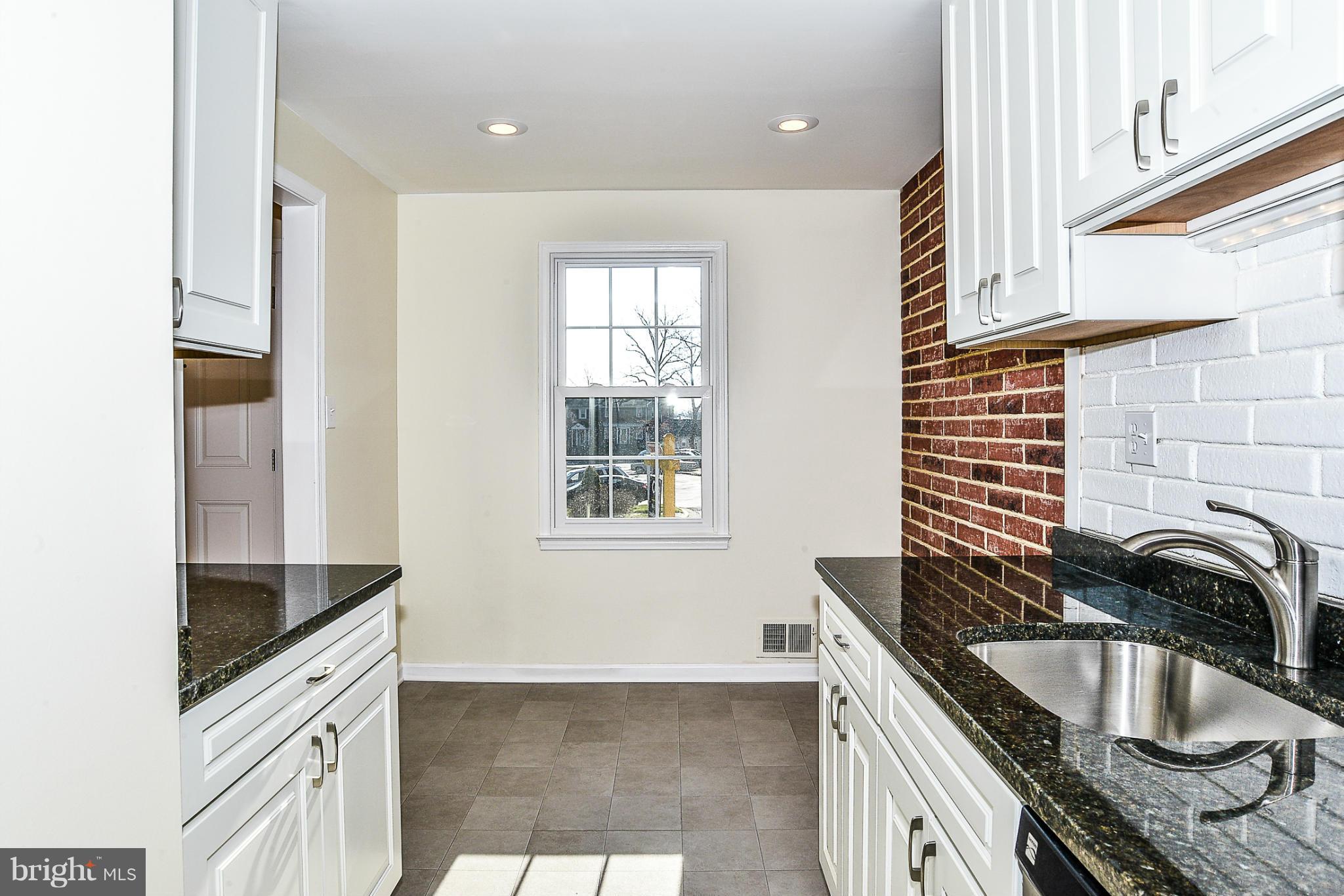 GREENWICH HILL - Residential