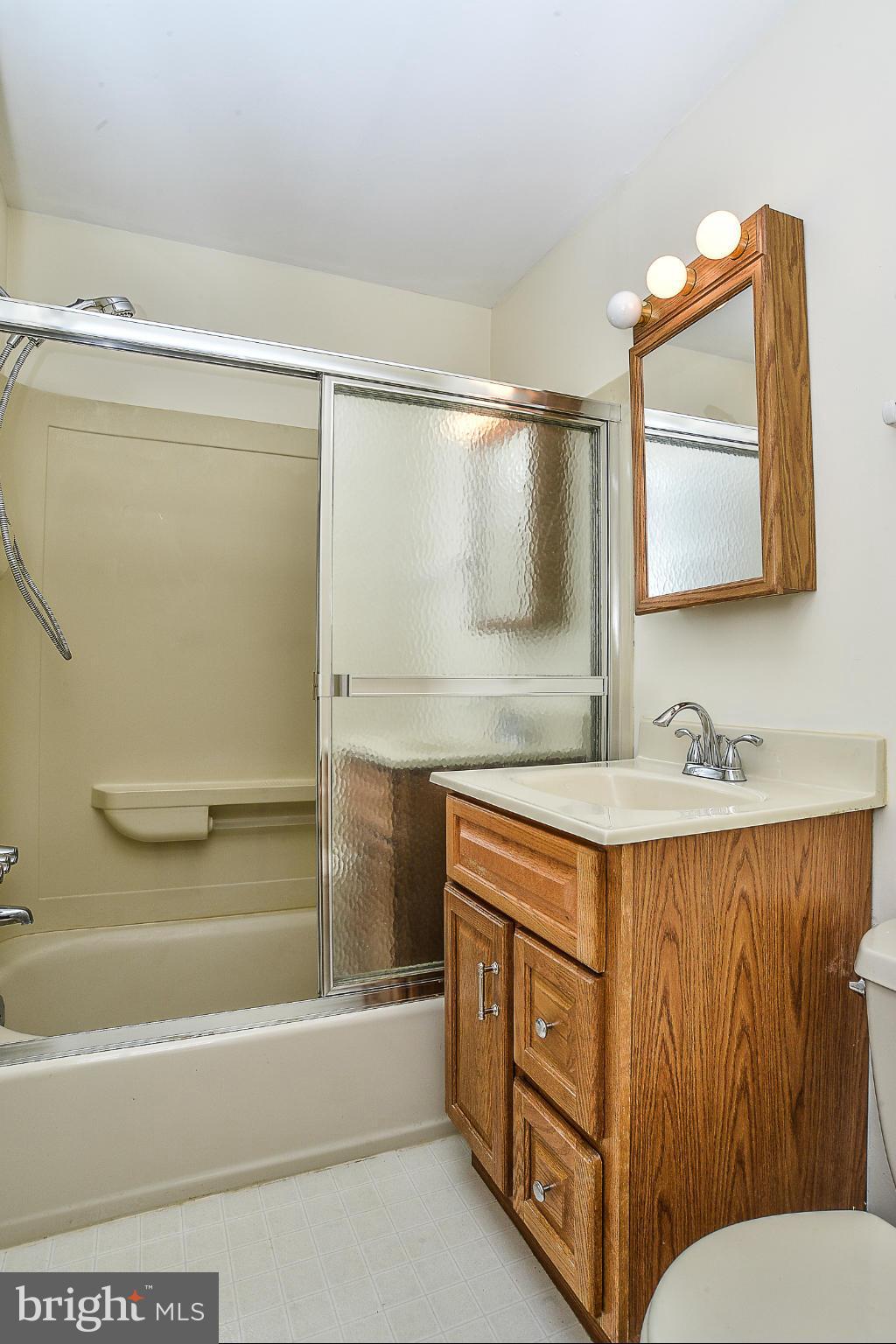 GREENWICH HILL - Residential