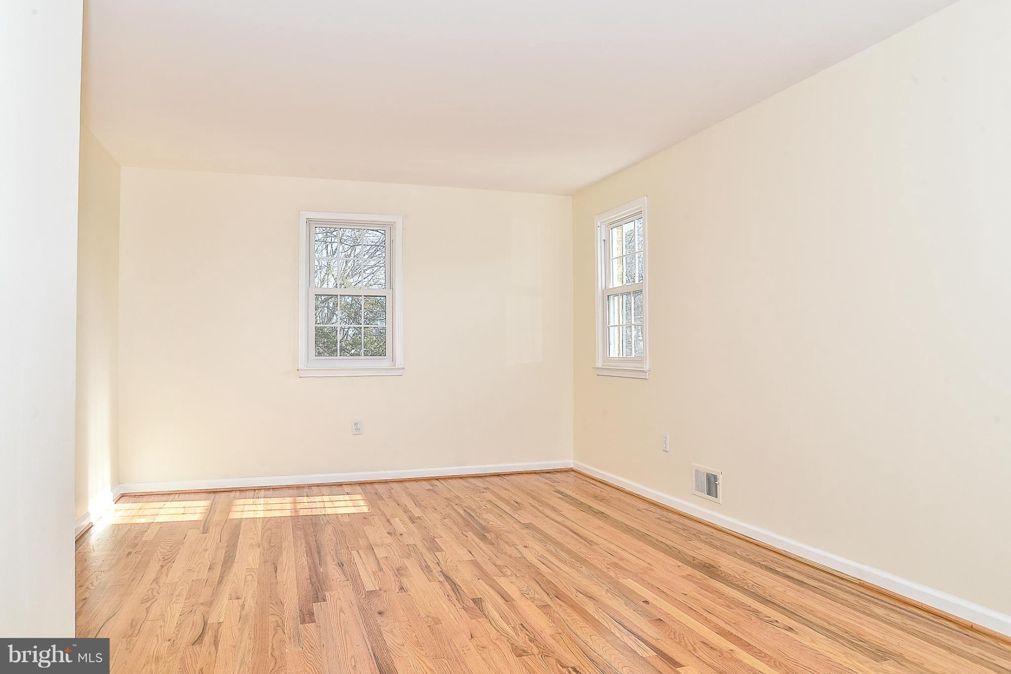 GREENWICH HILL - Residential