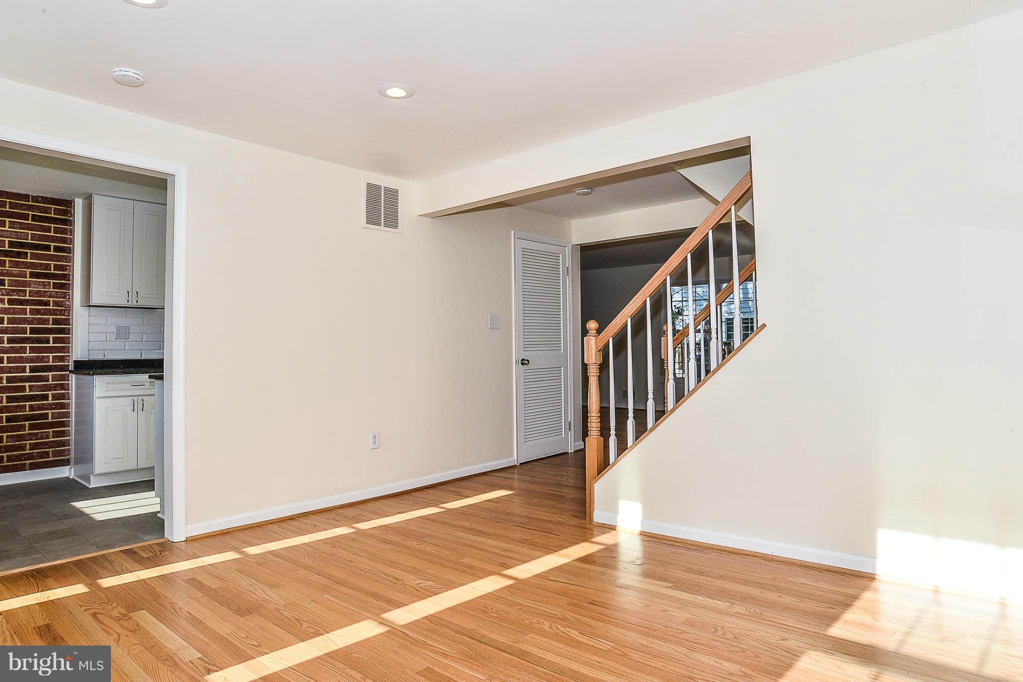 GREENWICH HILL - Residential