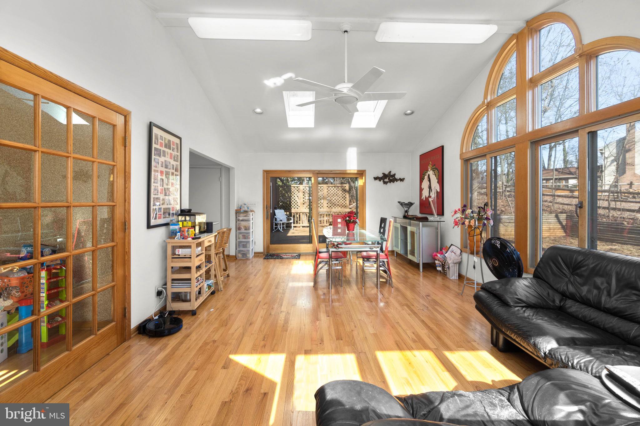 OLNEY SQUARE - Residential