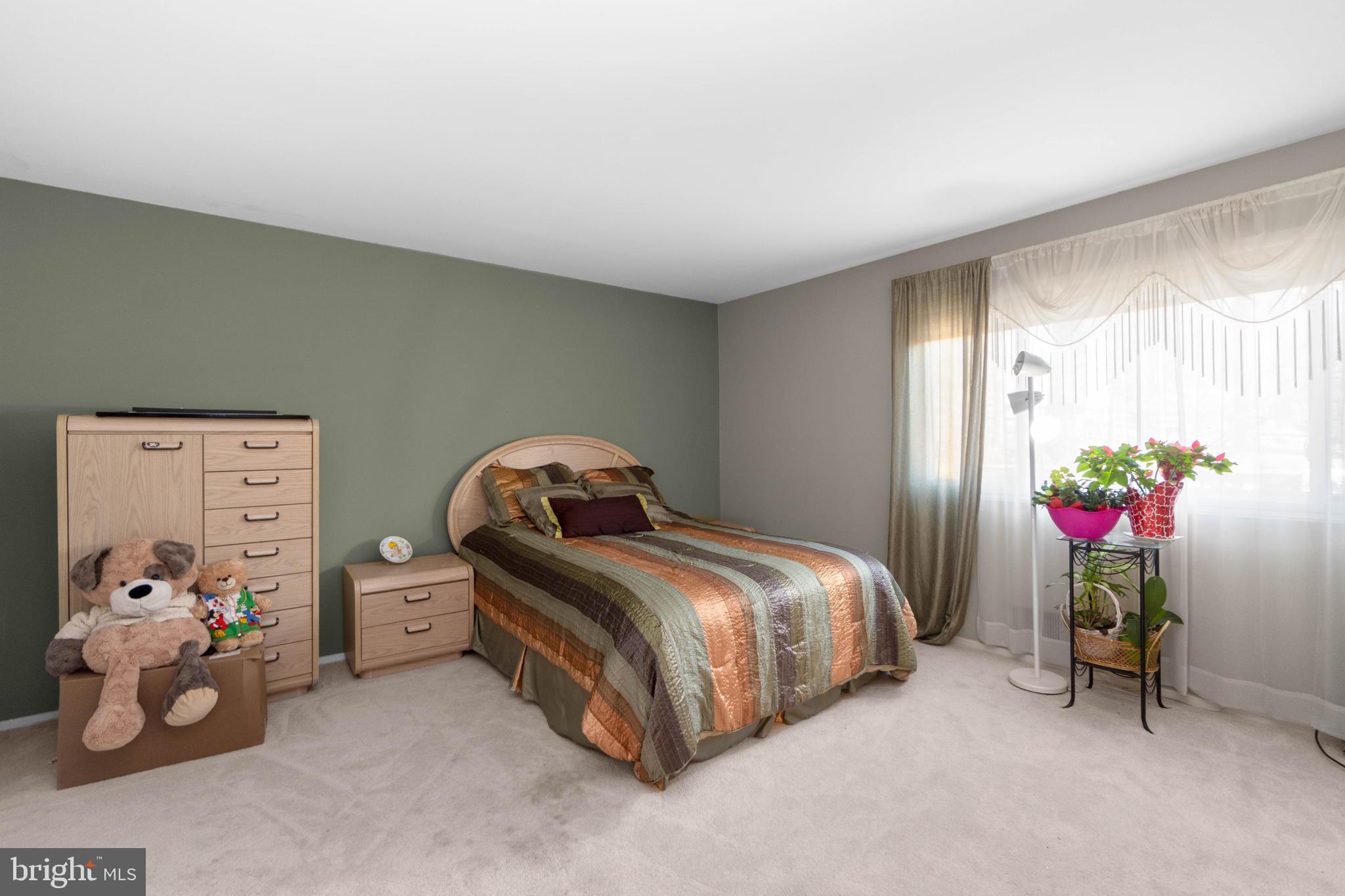 OLNEY SQUARE - Residential