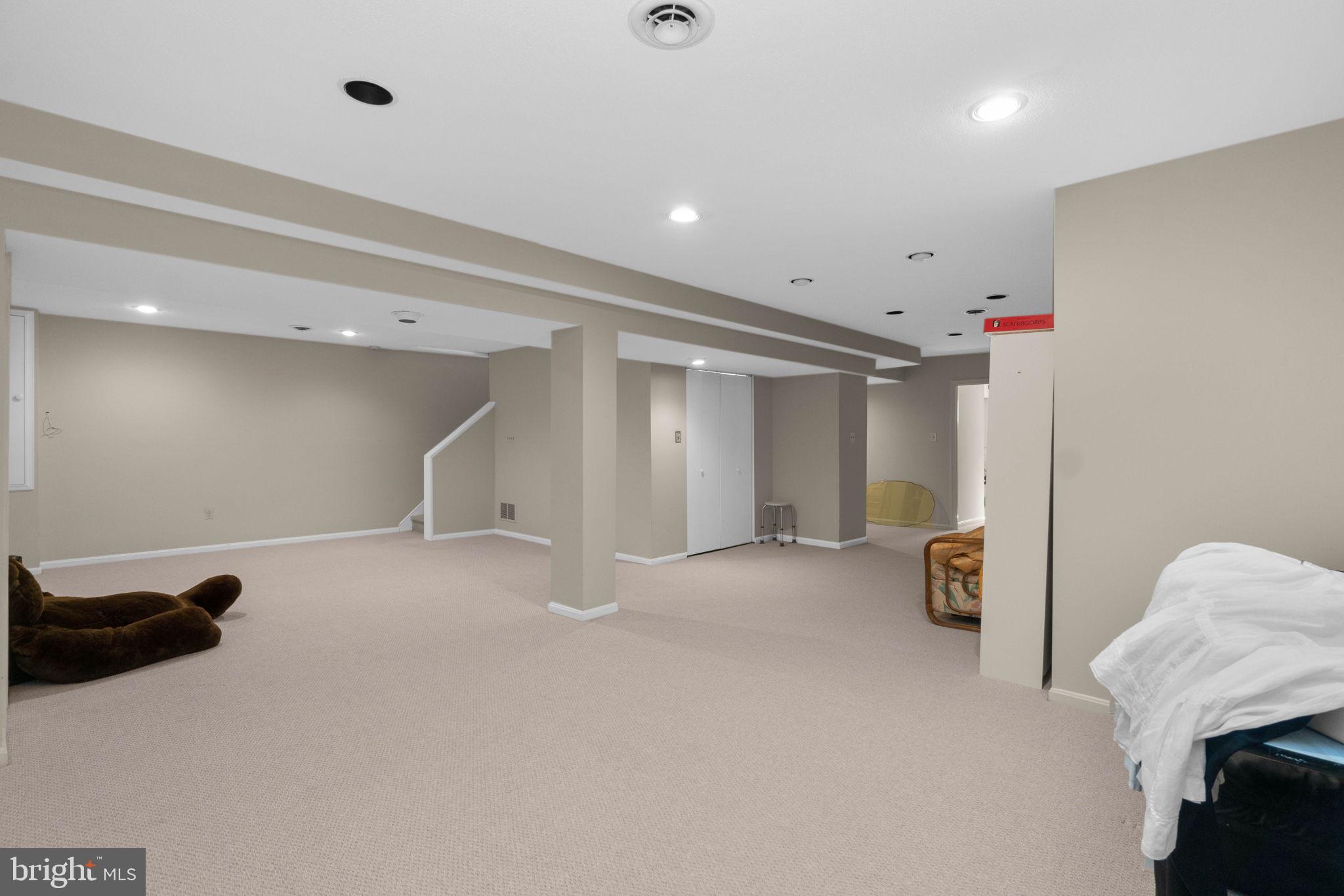 OLNEY SQUARE - Residential