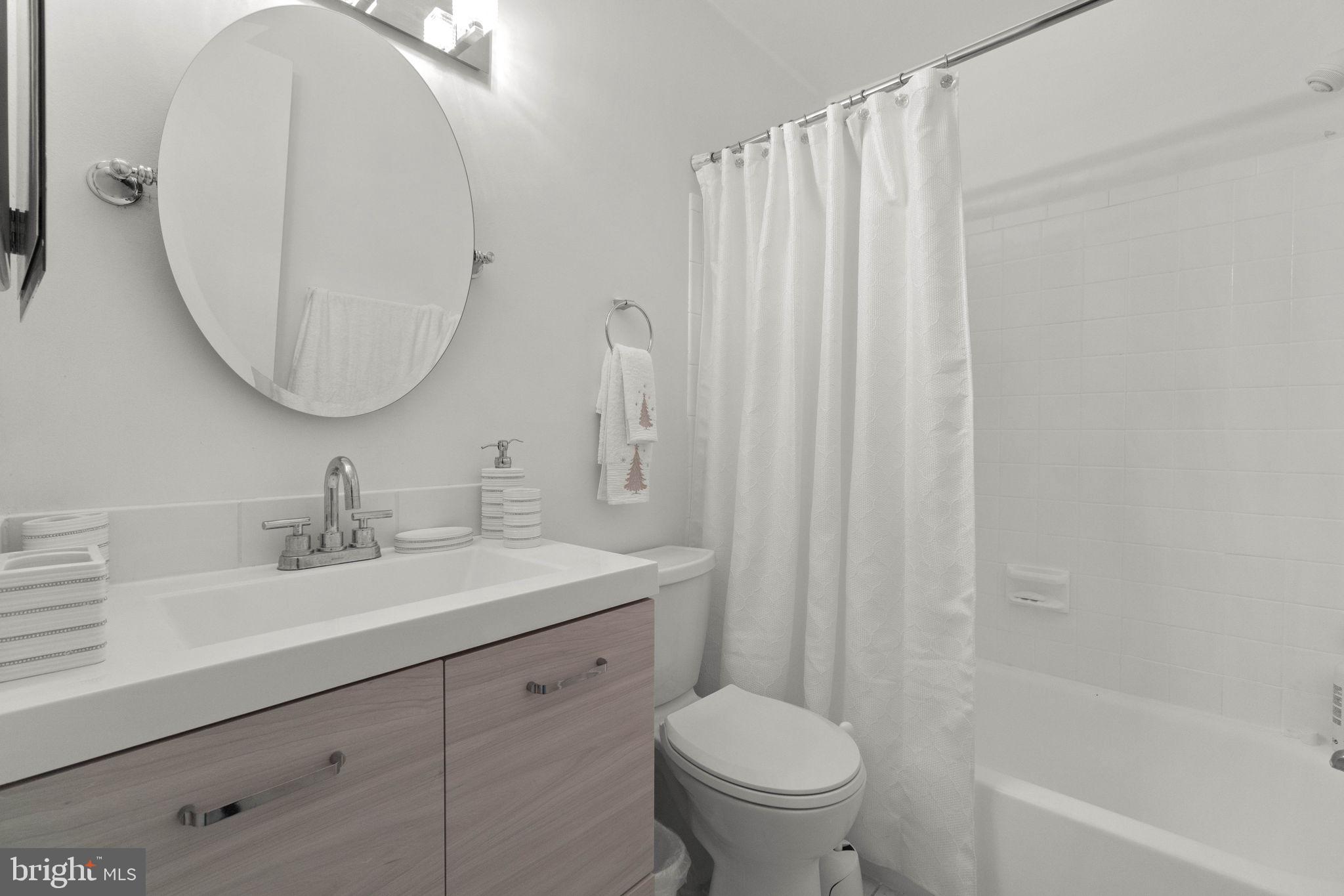 OLNEY SQUARE - Residential