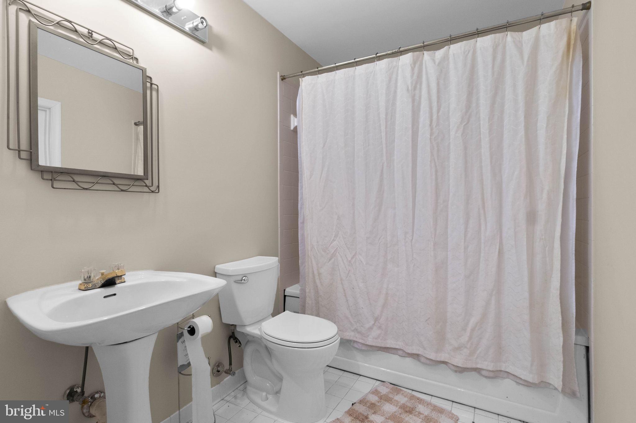 OLNEY SQUARE - Residential