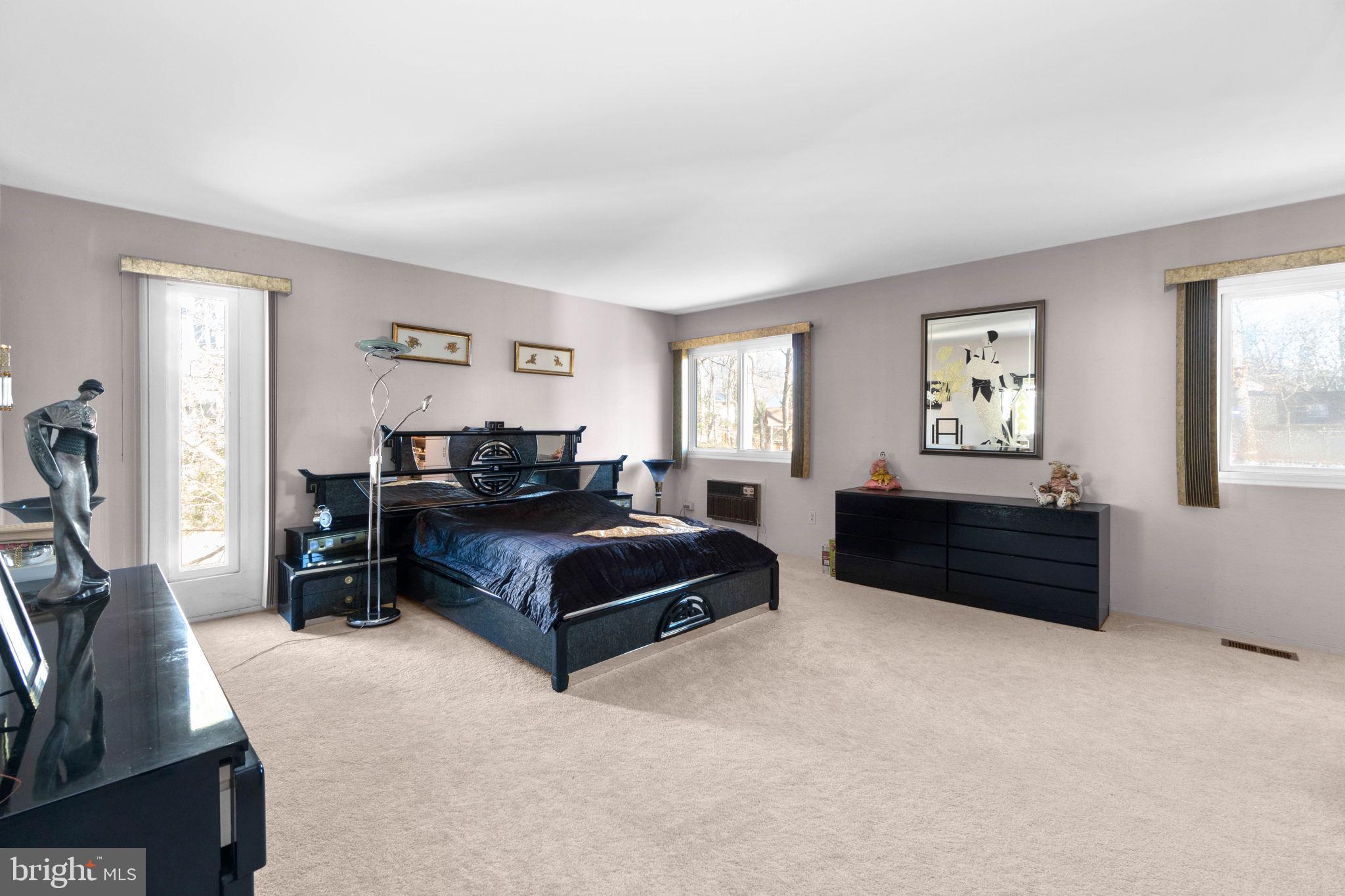 OLNEY SQUARE - Residential