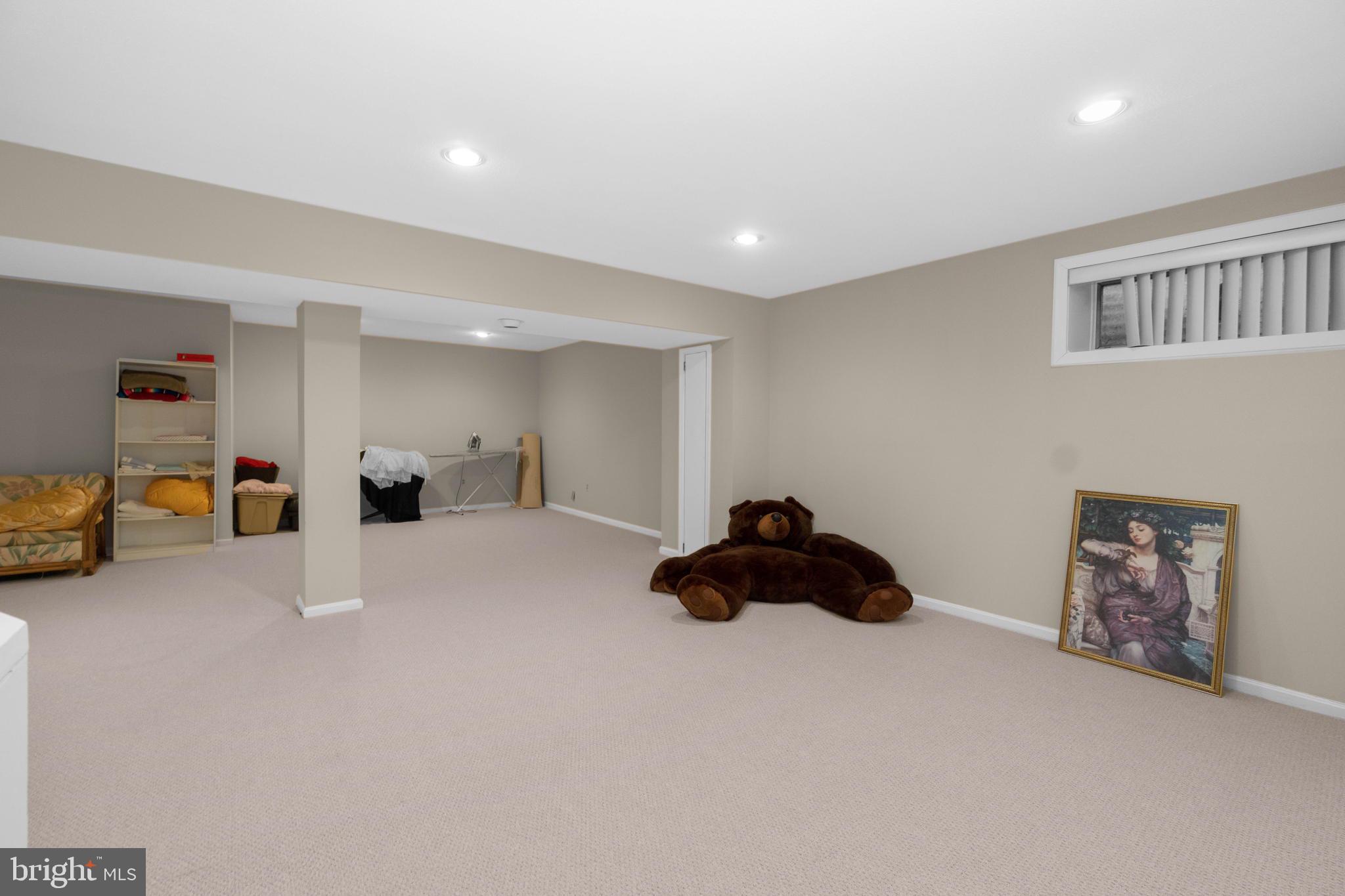 OLNEY SQUARE - Residential