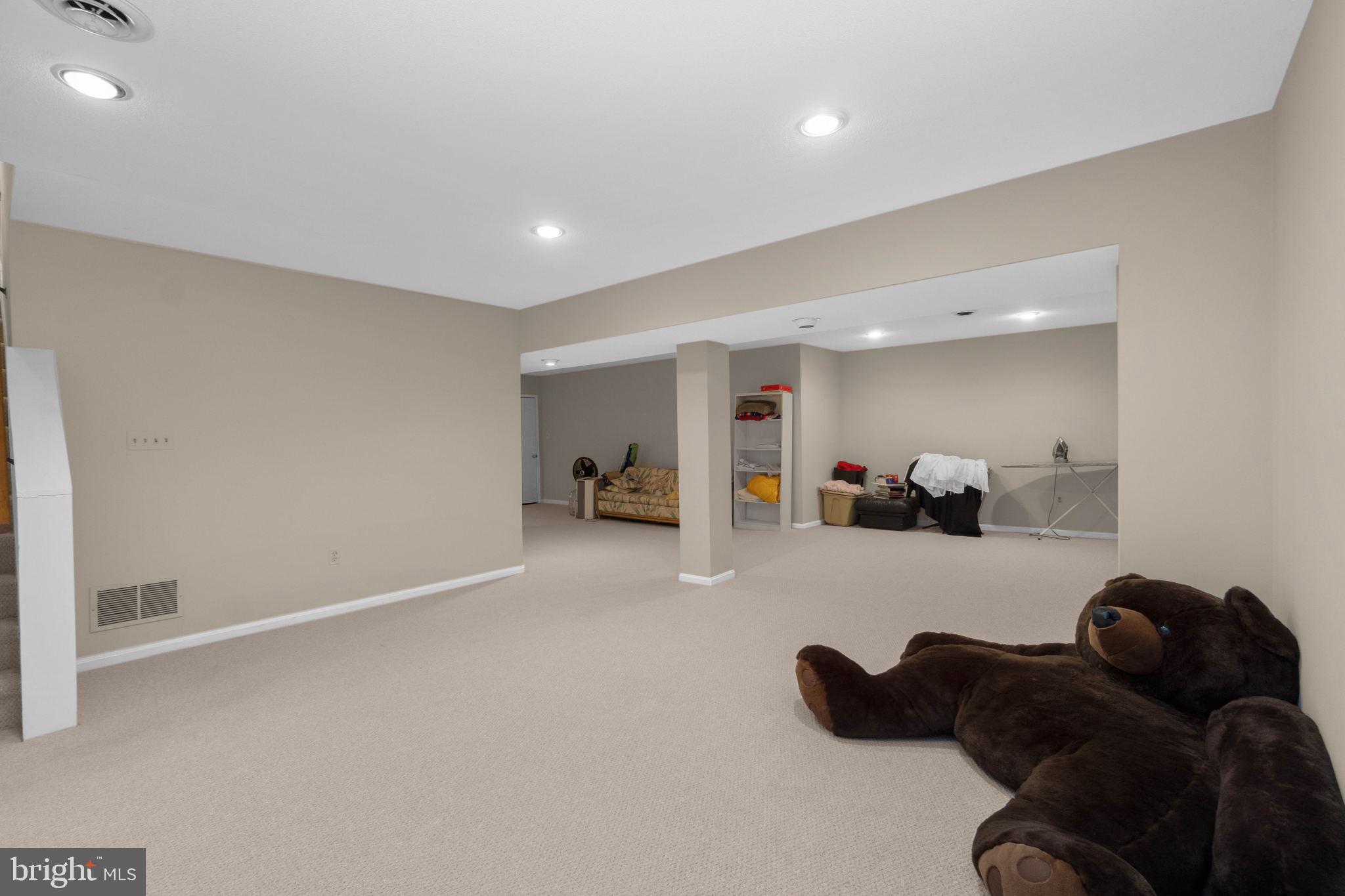 OLNEY SQUARE - Residential