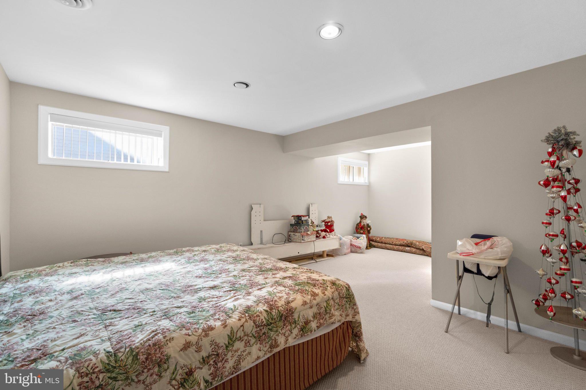 OLNEY SQUARE - Residential