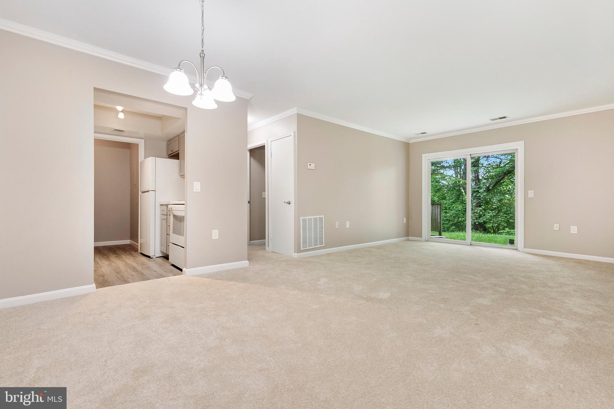 FLOWER HILL - Residential