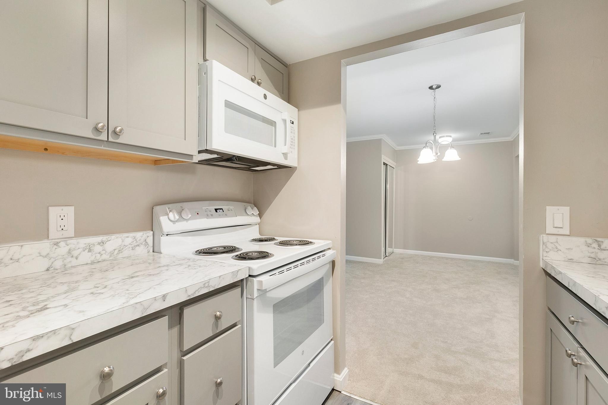 FLOWER HILL - Residential