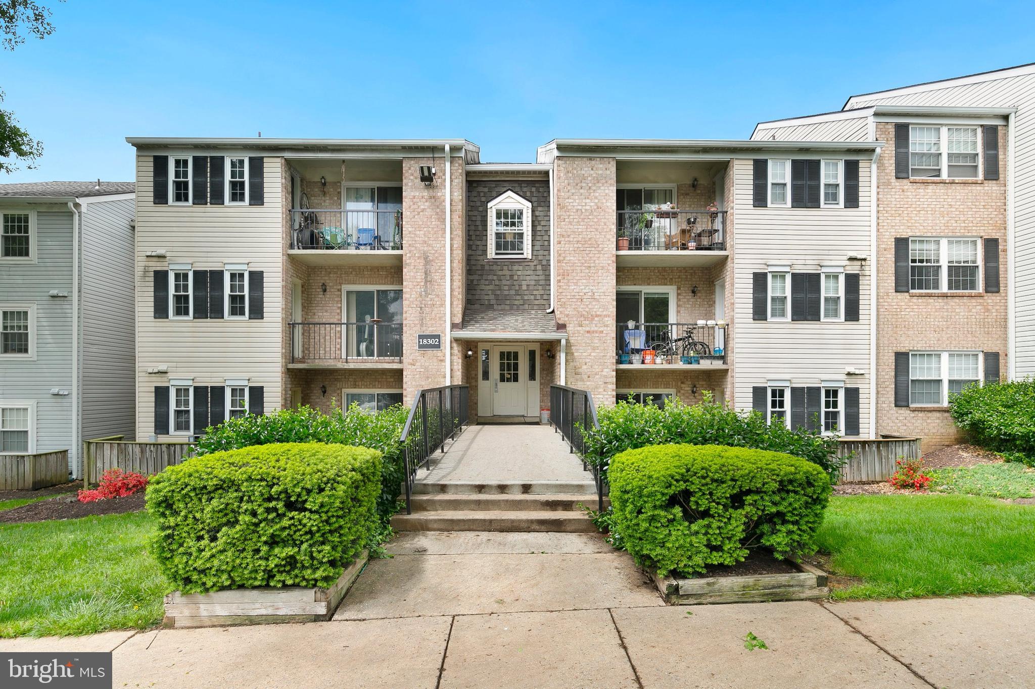 FLOWER HILL - Residential