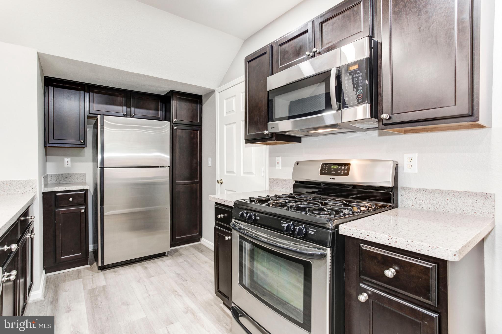 GATES OF FAIR LAKES - Residential Lease