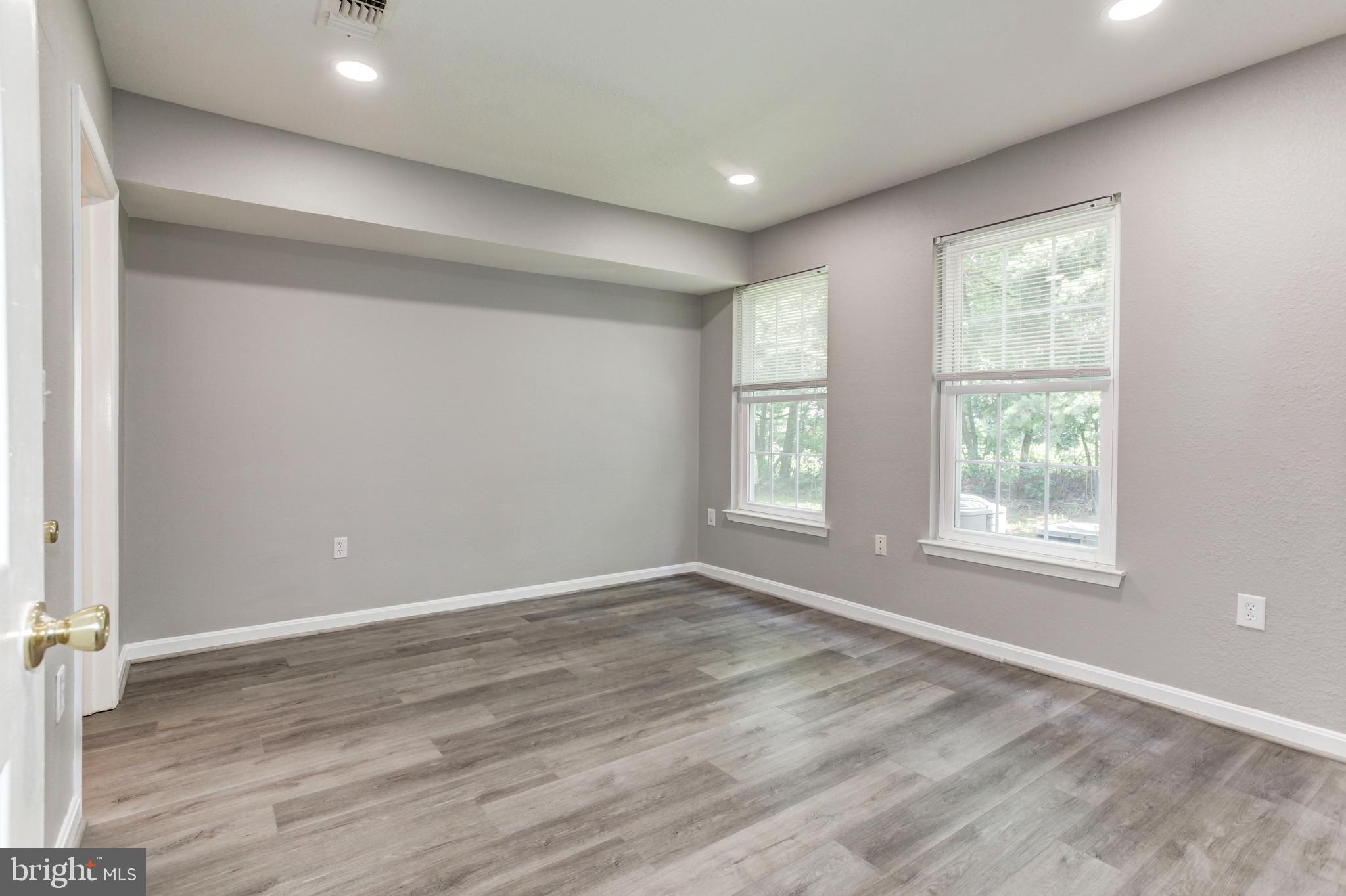 GATES OF FAIR LAKES - Residential Lease