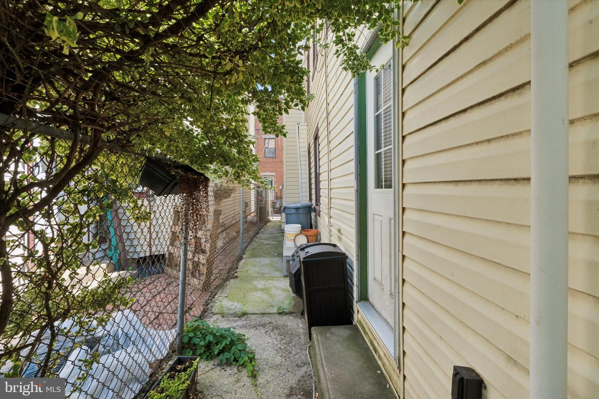 Philadelphia, Pennsylvania 19125, United States, 2 Bedrooms Bedrooms, ,1 BathroomBathrooms,Residential,Pending,135982