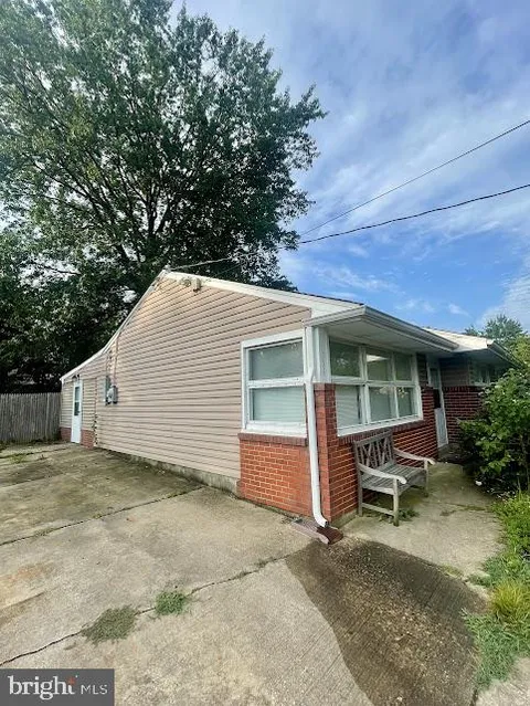 3606 Naamans Drive, Claymont, DE MLS: DENC2087672