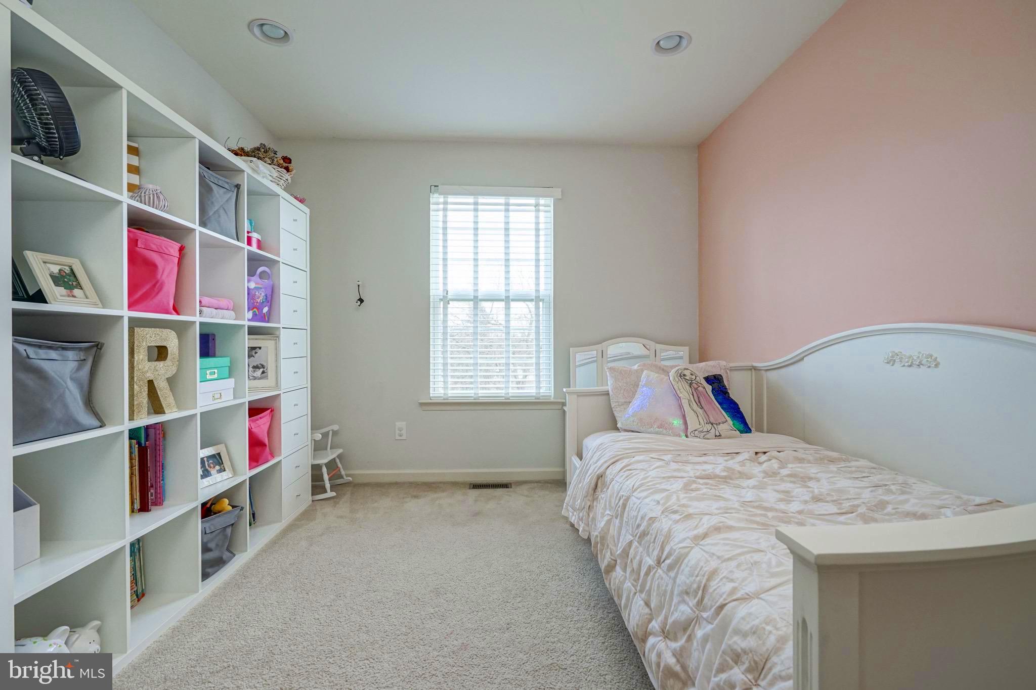 GILBERTSVILLE - Residential