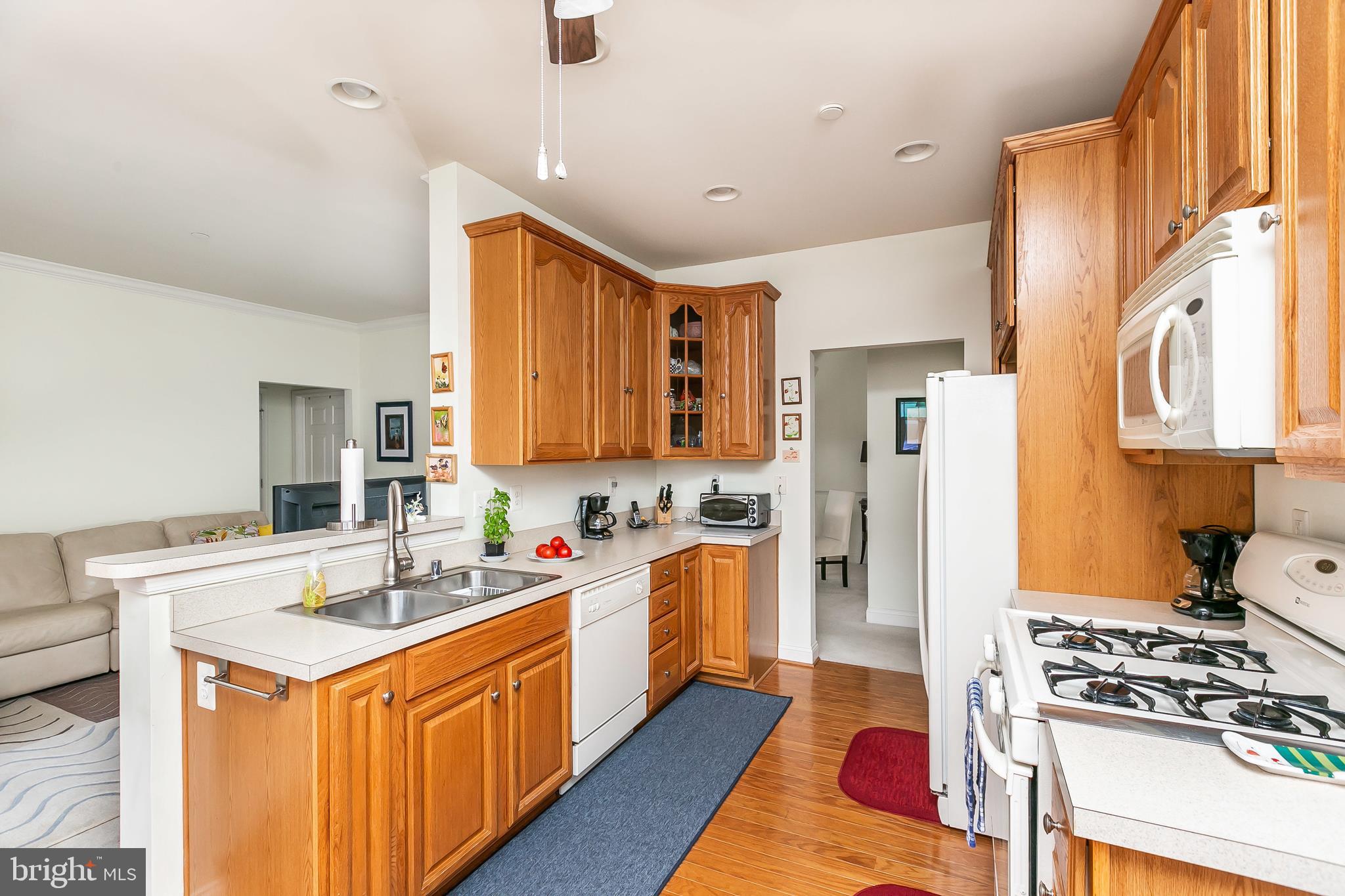 TIREE LAND CONDOMINIUMS - Residential