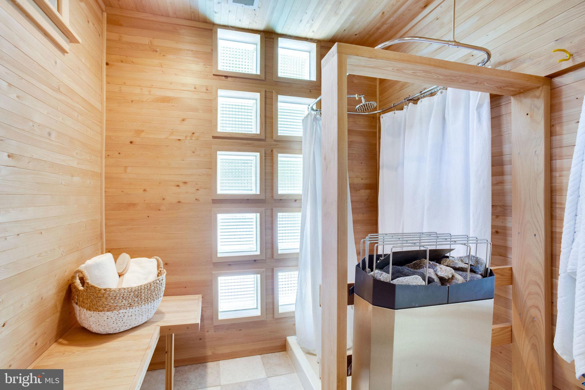 SEMINARY HILL - Residential