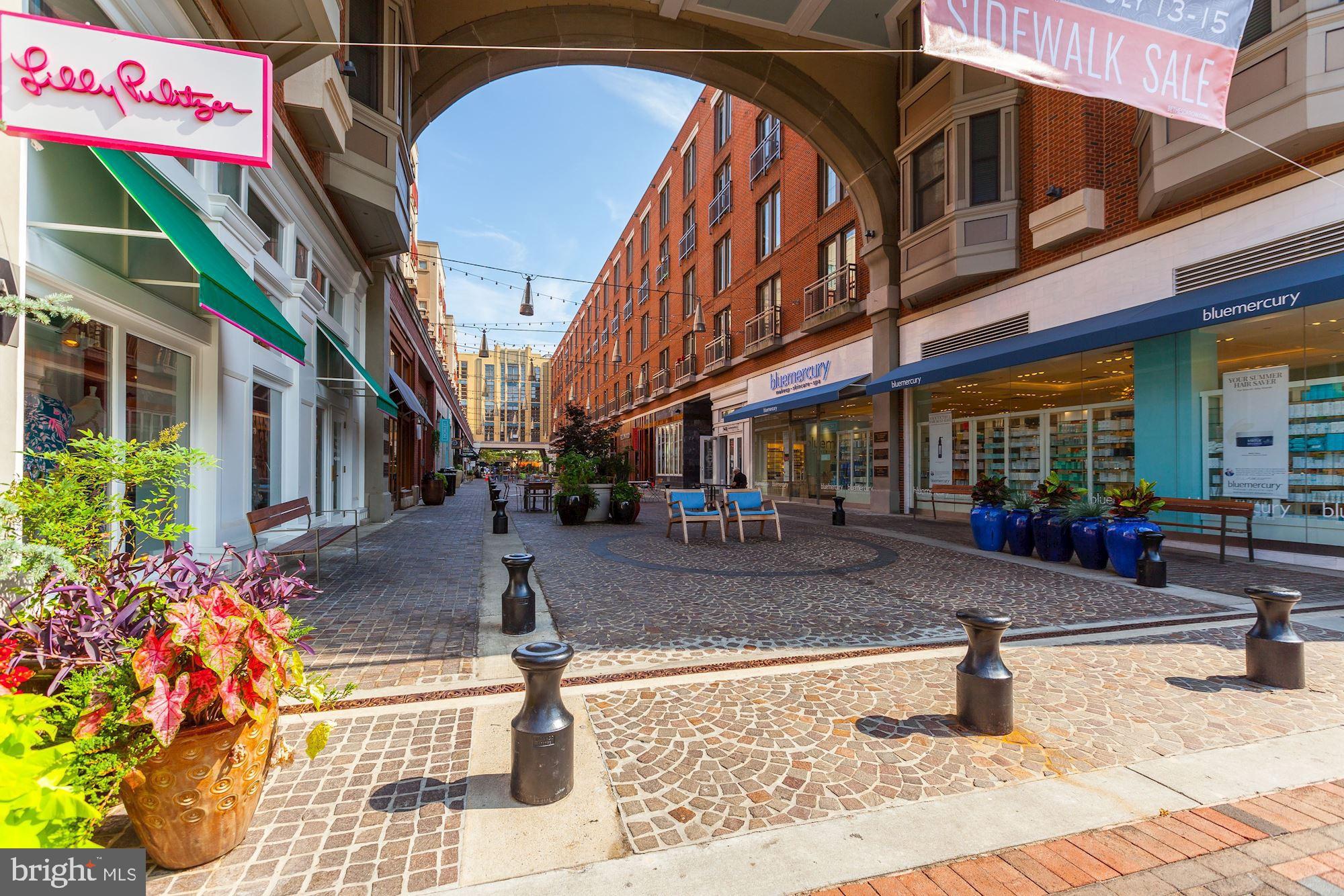 WHITEHALL - Residential