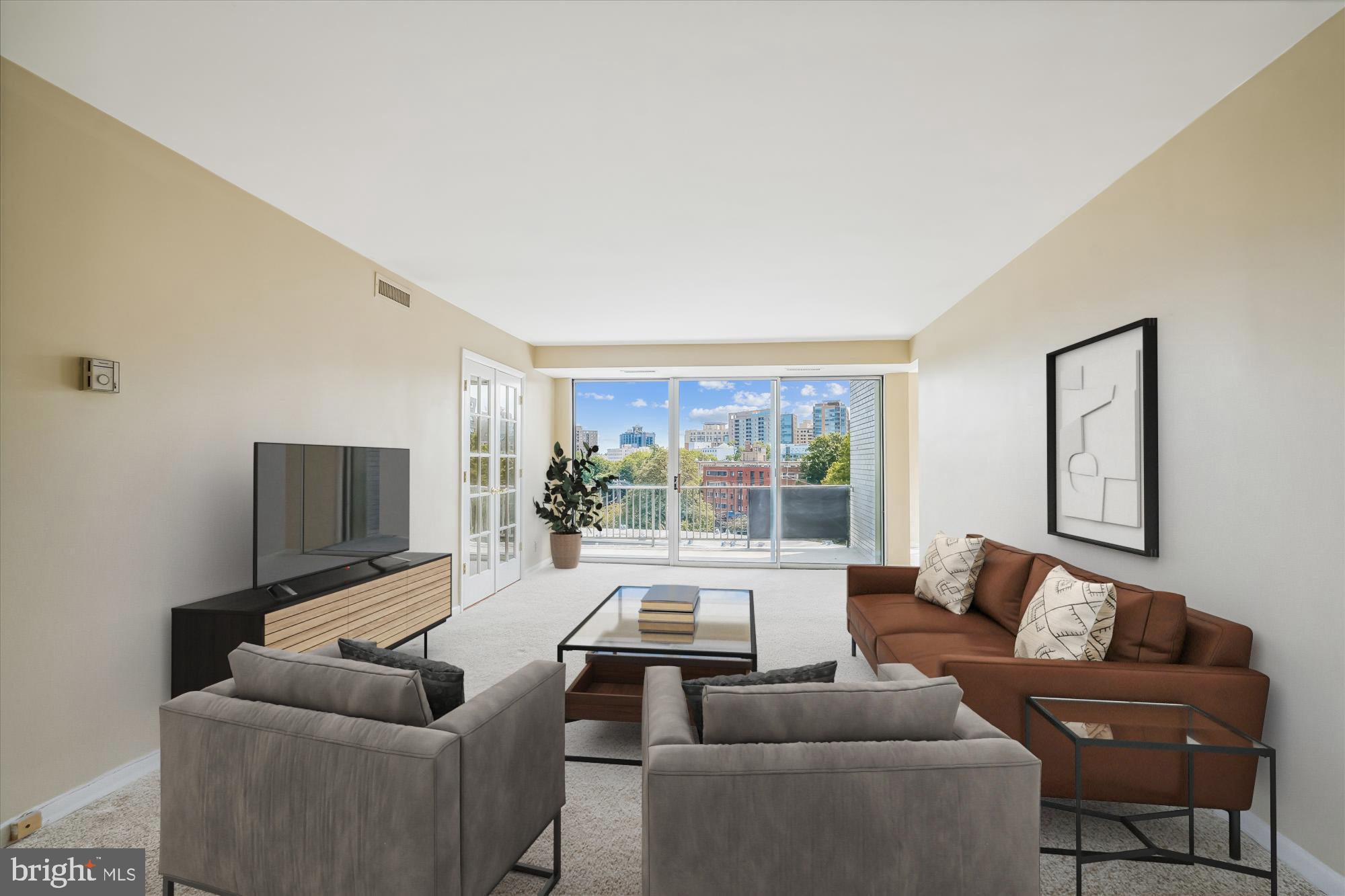 WHITEHALL - Residential