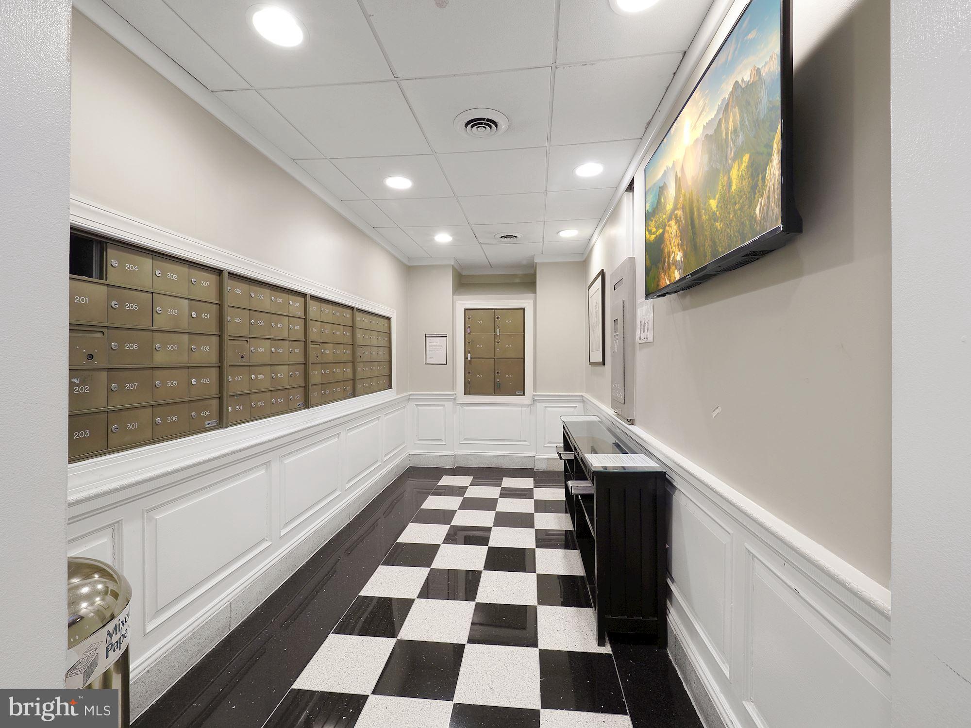 WHITEHALL - Residential