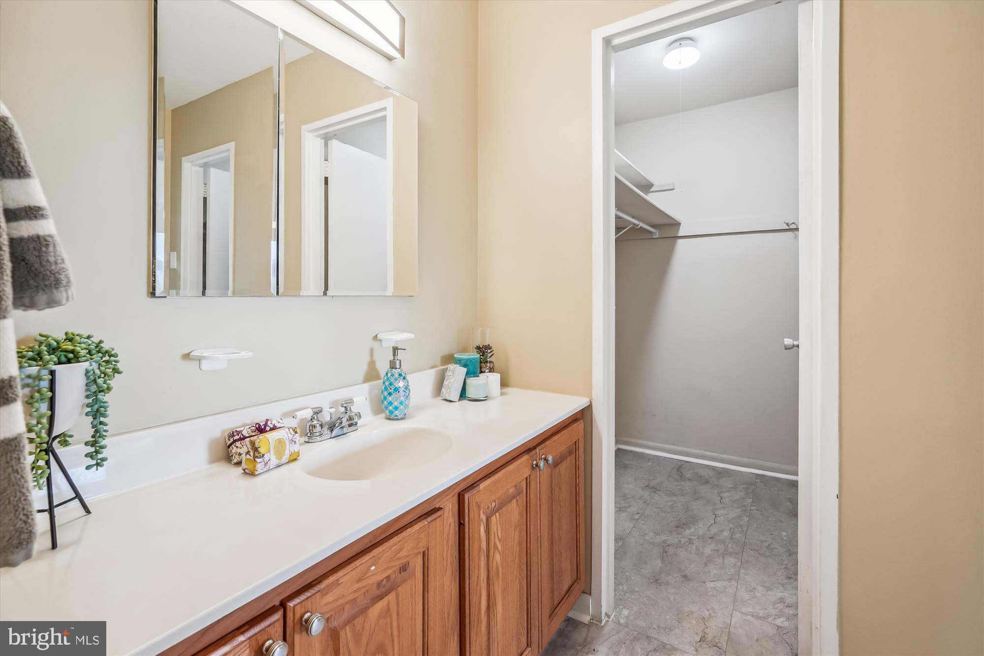 WHITEHALL - Residential