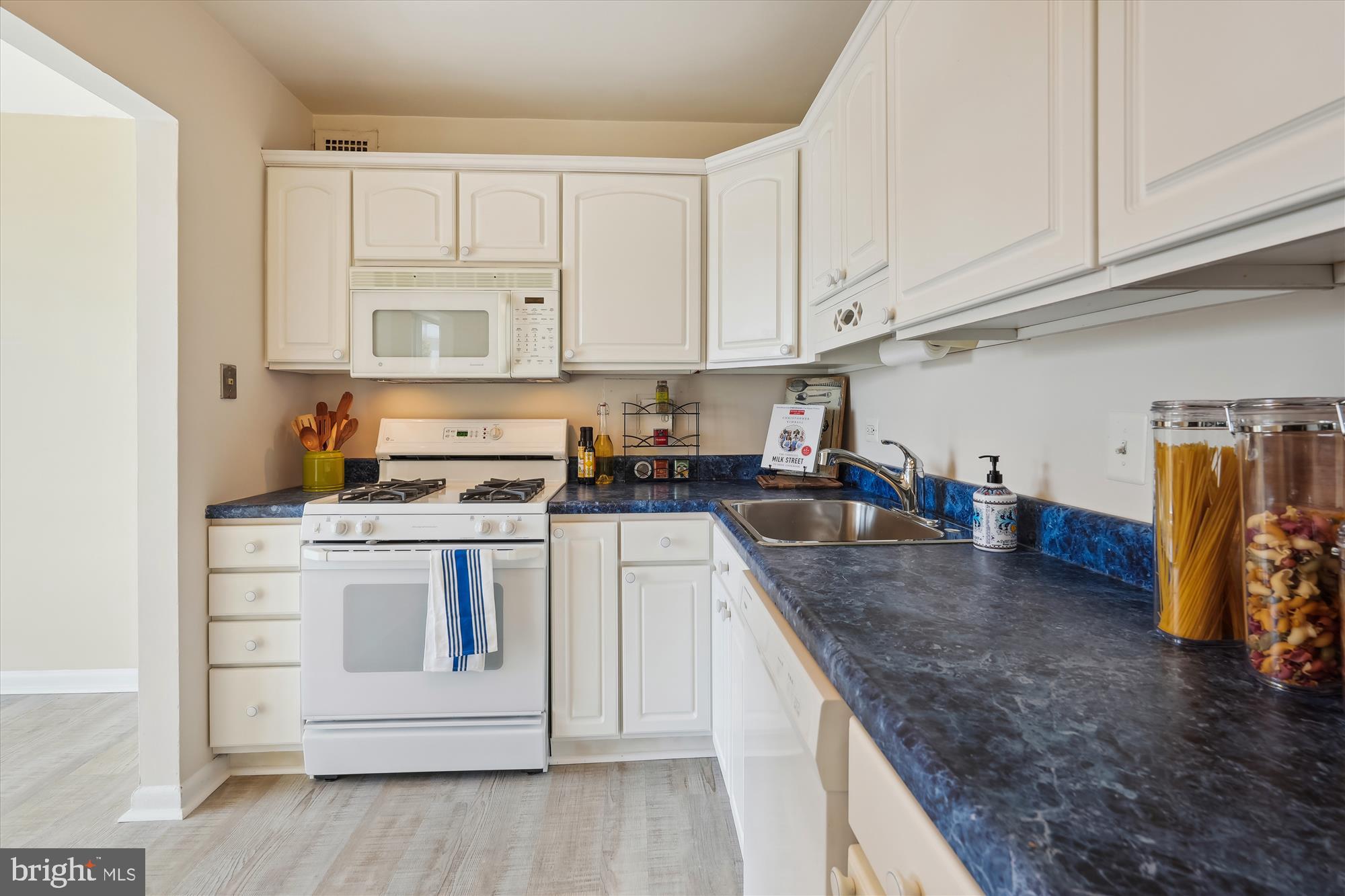 WHITEHALL - Residential