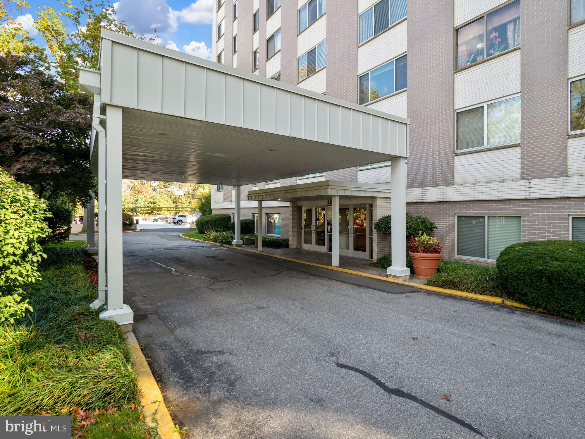 WHITEHALL - Residential