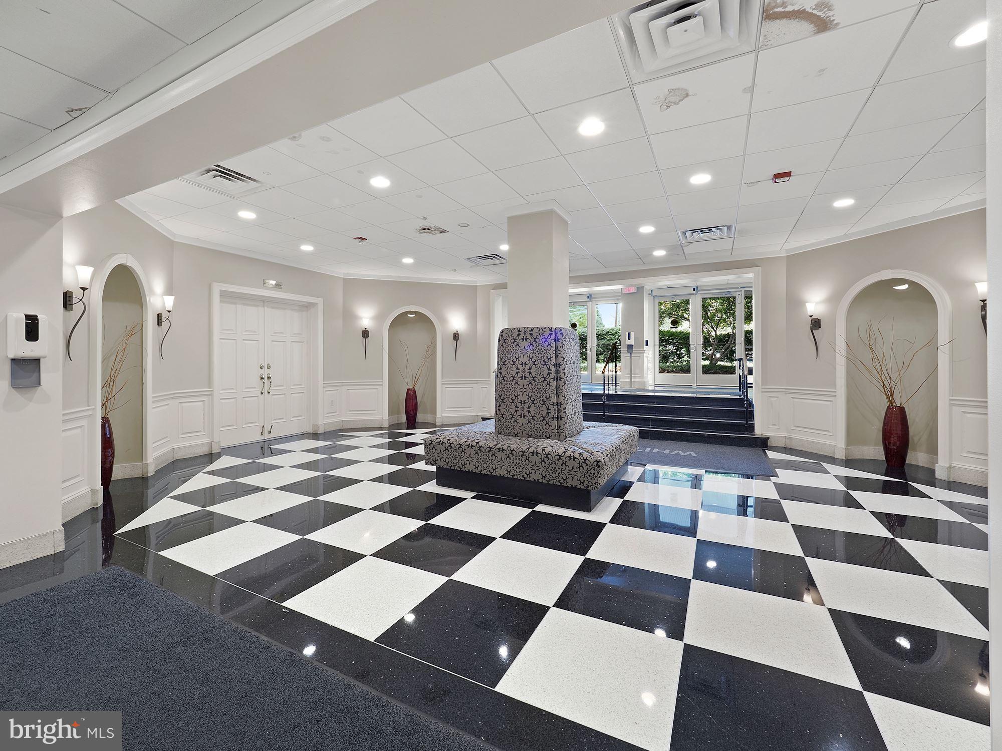 WHITEHALL - Residential