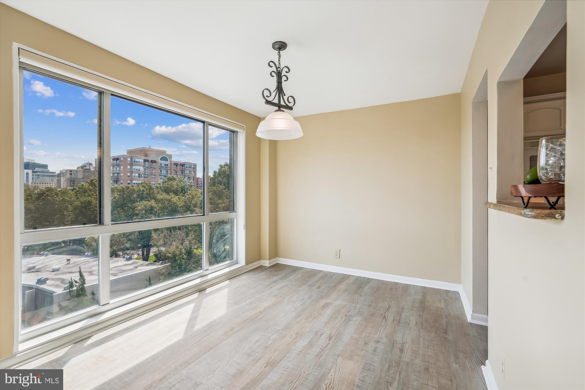 WHITEHALL - Residential