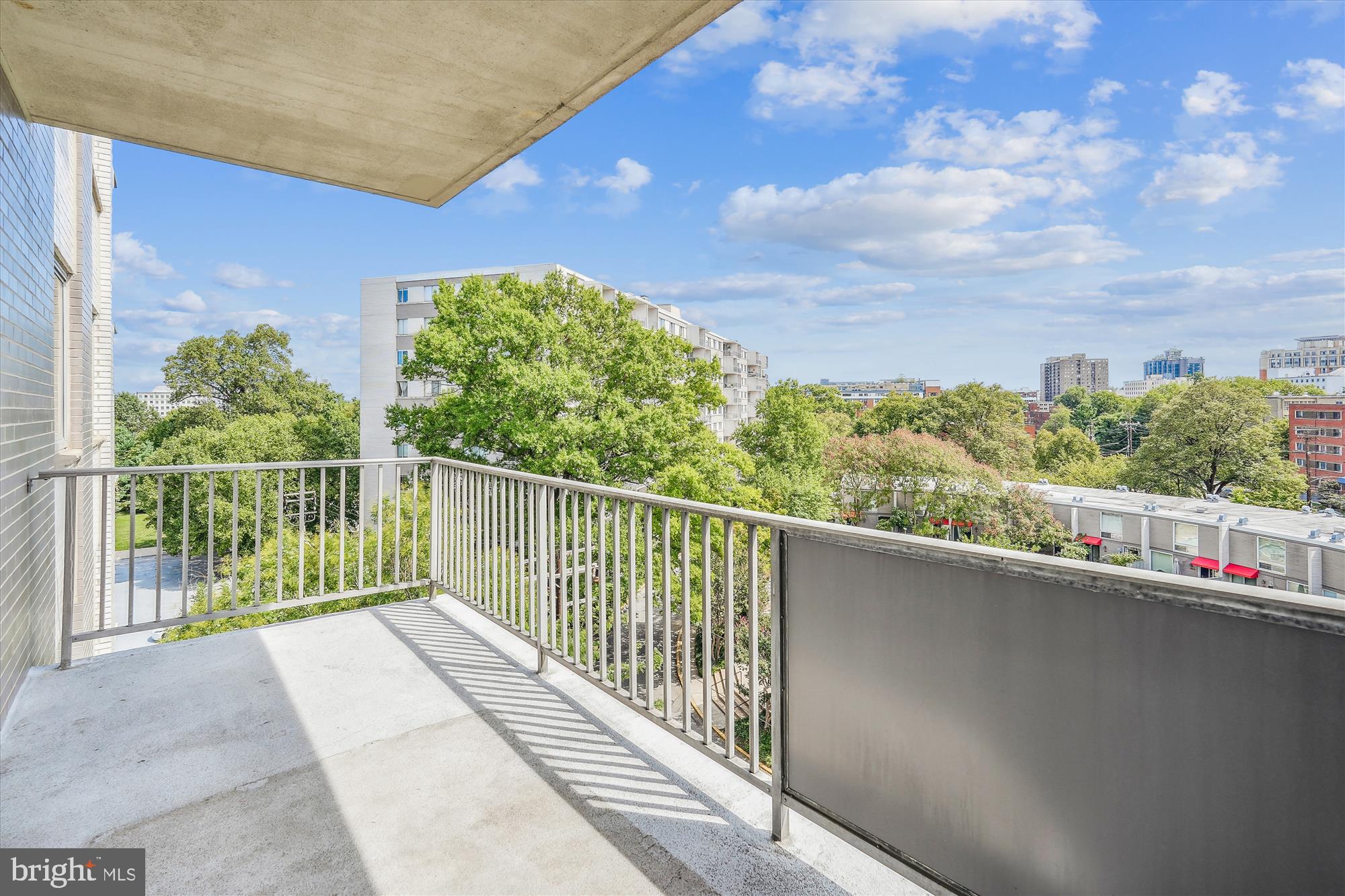 WHITEHALL - Residential