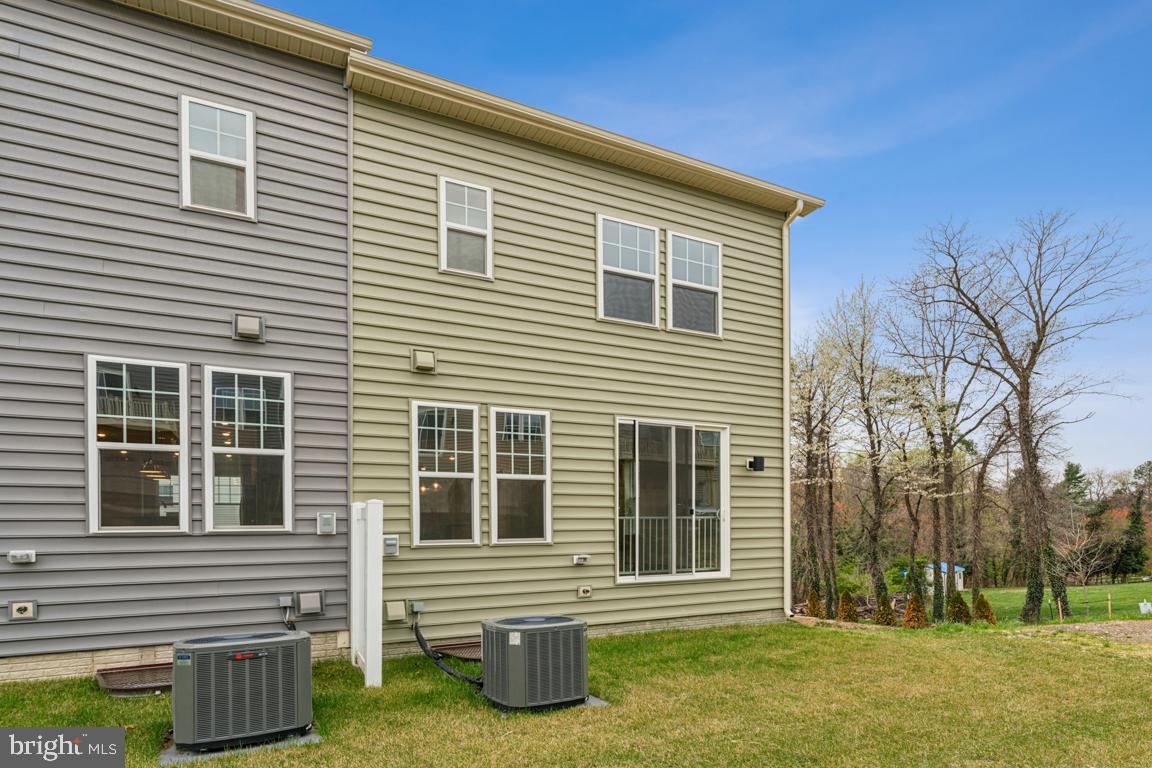 DAMASCUS VILLAGE - Residential