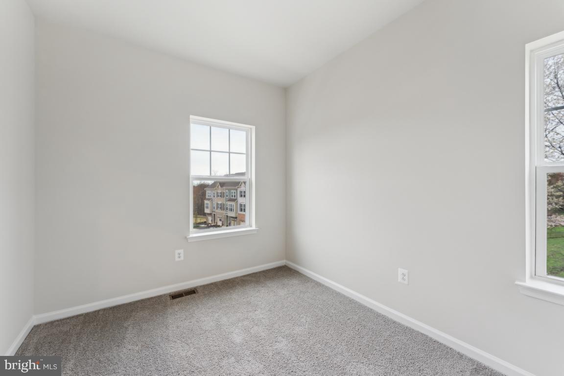 DAMASCUS VILLAGE - Residential