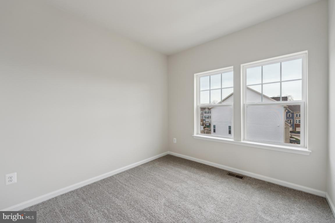 DAMASCUS VILLAGE - Residential