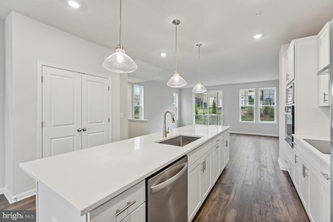 DAMASCUS VILLAGE - Residential