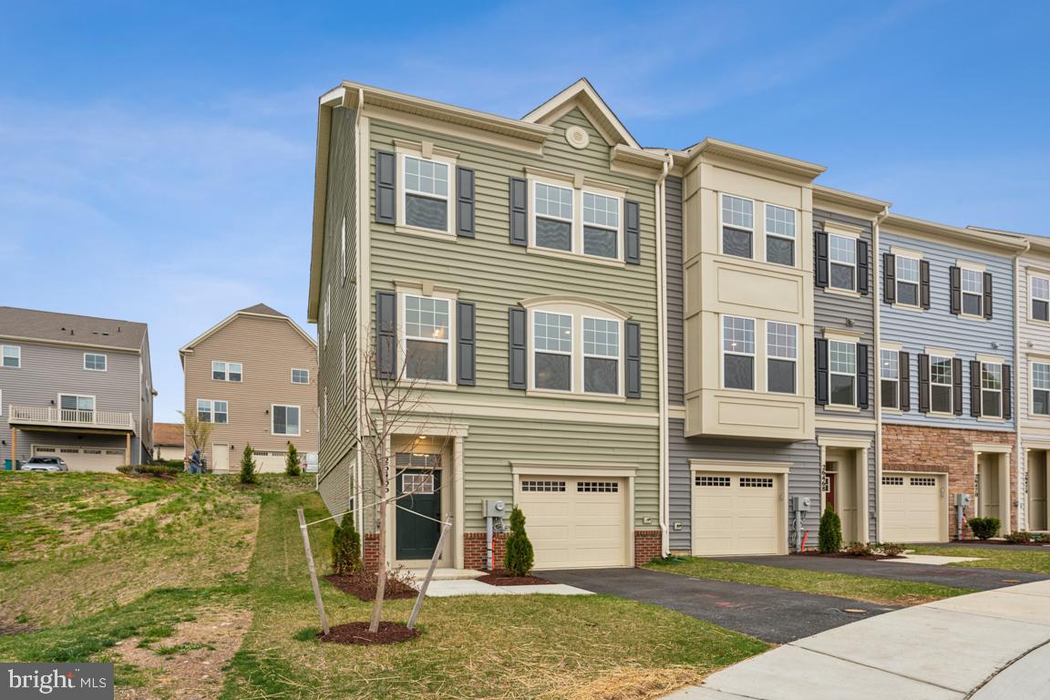 DAMASCUS VILLAGE - Residential