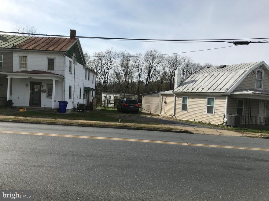 M2 zoning with possible use as hotel, group home, restaurant/bar and more.  

Two units with a total of 0.3AC.  806 is just updated.  

Currently 804 is rented for $2250 a month and 806 is vacant. The projected rent could be close to $5000 per month.