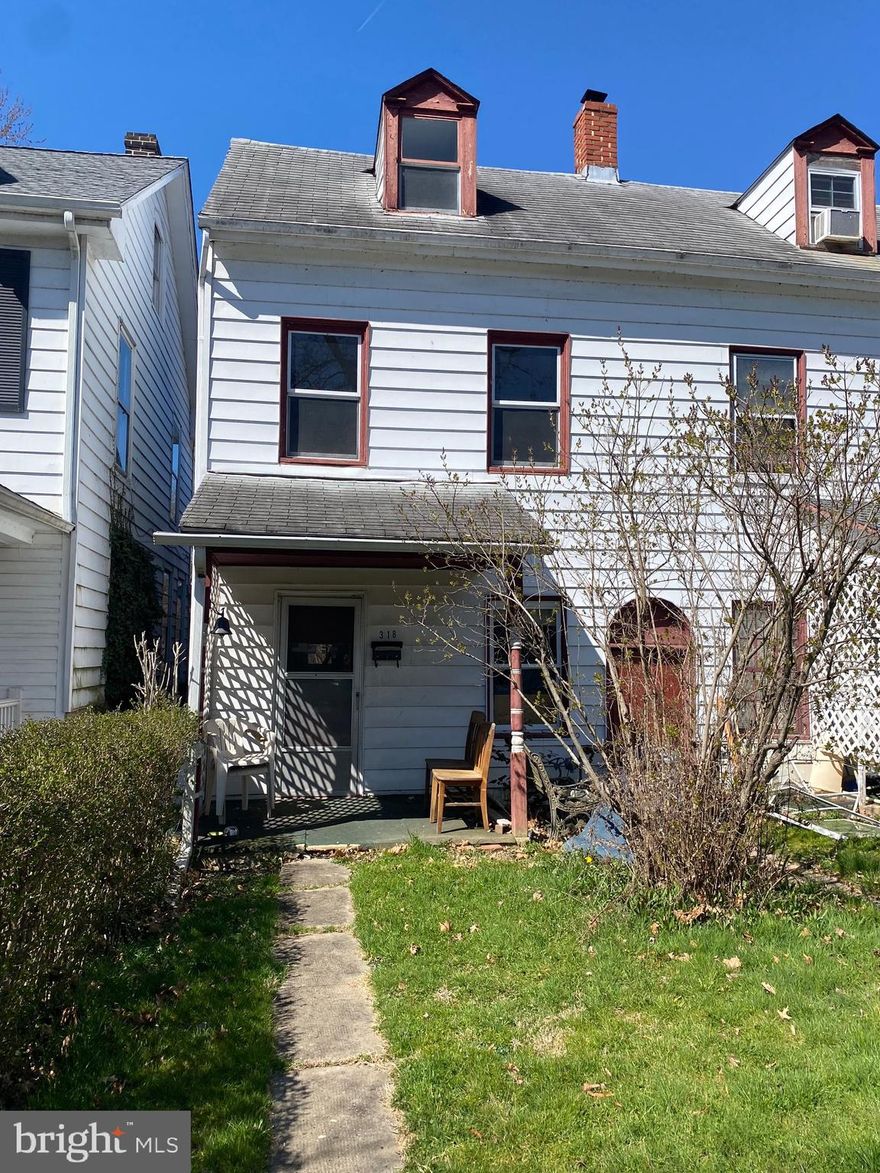 INVESTOR ALERT!!   This 2 Bedroom, 1 Bathroom townhome located in the heart of Downtown Havre de Grace has so much potentional!  There is the potentional of a 3rd bedroom on 3rd floor.  Walking distance to all of Downtown Havre de grace dining, shopping, mesuems, just minutes from the water and MORE!  Located on one of the most desired streets in town.  This home is being sold in AS-IS Condition.  Property needs renovation.  Cash/Hard Money Only.