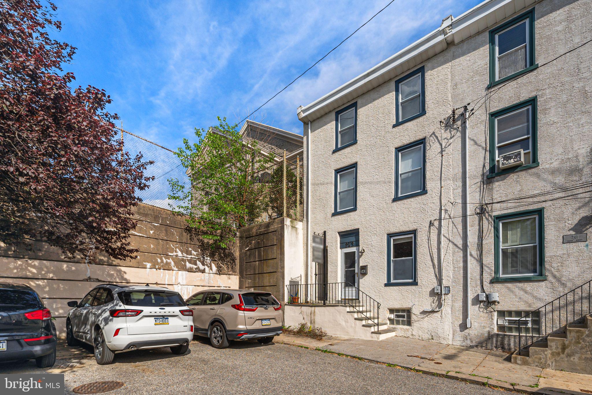 MANAYUNK - Residential Lease