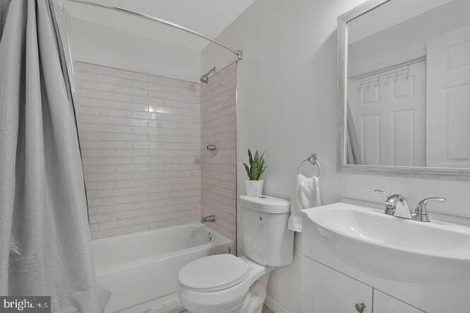 GLENN DALE GREENS - Residential