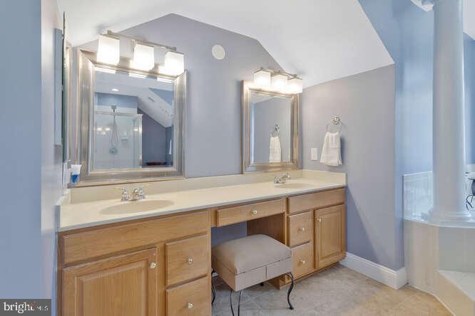 GLENN DALE GREENS - Residential