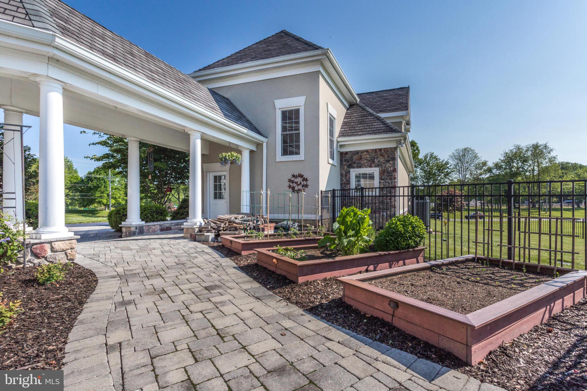 BOUNTYS VIEW - Residential