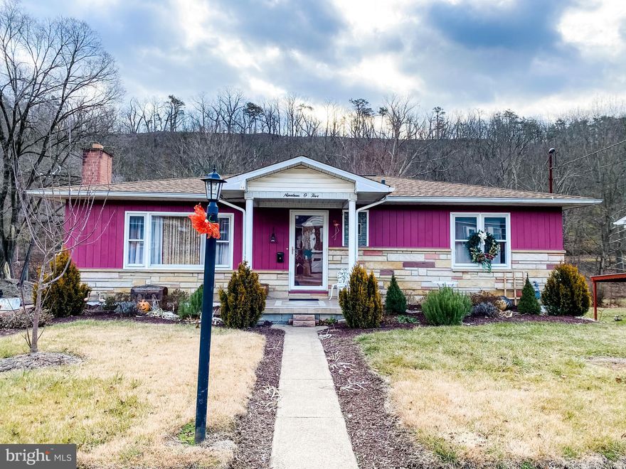 MUST SEE! Take a look at this Impressive 2bed/1bath North End Rancher! Spacious rooms, Refinished Hardwoods, Beautiful Kitchen, Separate Dining Area (Could easily be converted back to third bedroom), Huge Finished Basement, One Car Garage, Off Street Parking, Central AC, GREAT YARD, and SO MUCH MORE! Recent updates include: Roof Replacement (less than a year go), Furnace replacement (4 years ago), Hardwood Floors Refinished ( 4 years ago). Don't miss this one! Make your appointment today!