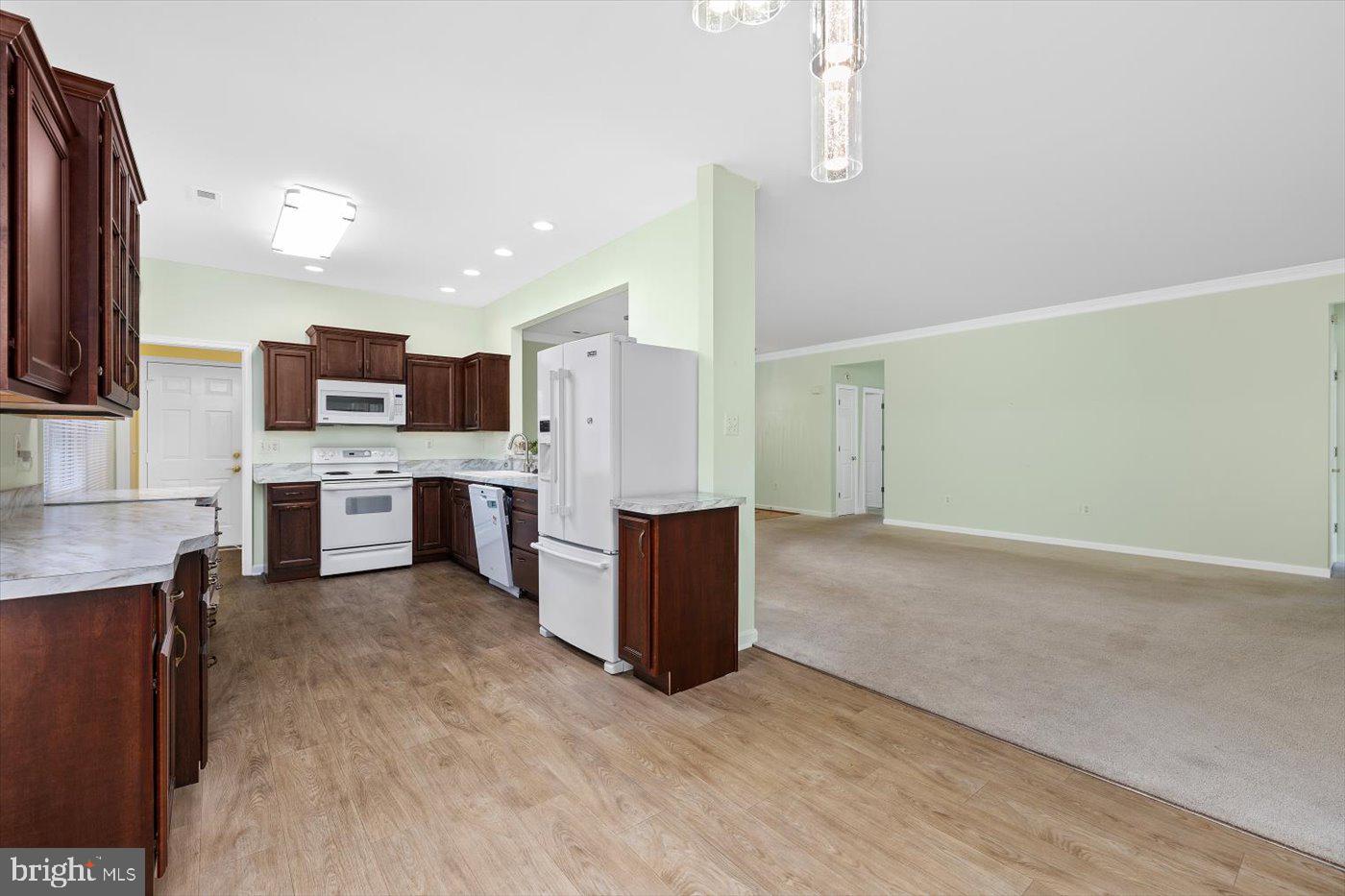 SALEM FIELDS - Residential