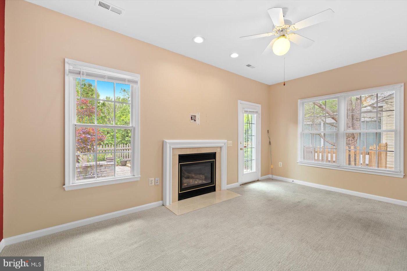 SALEM FIELDS - Residential