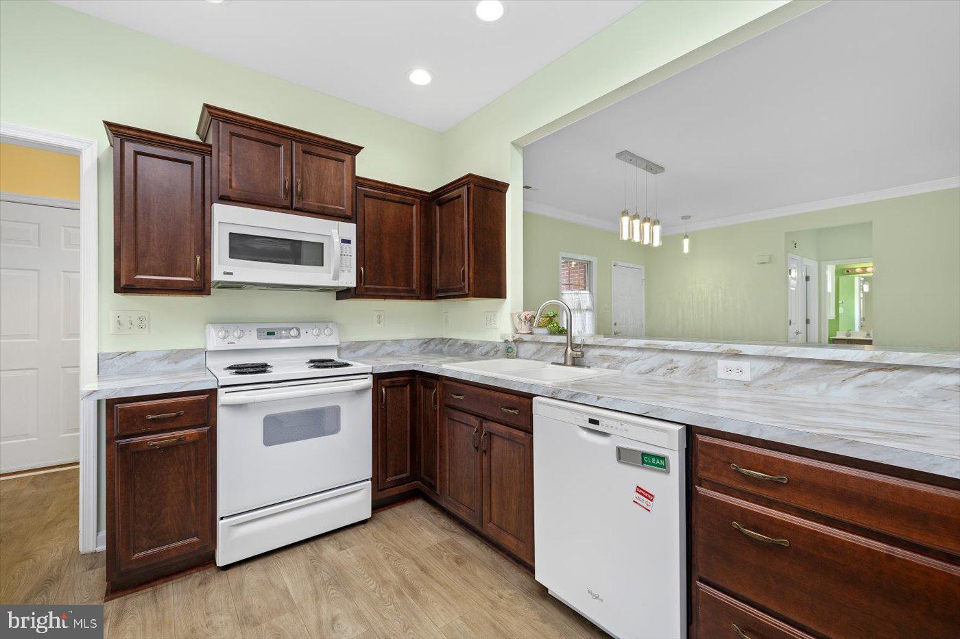 SALEM FIELDS - Residential