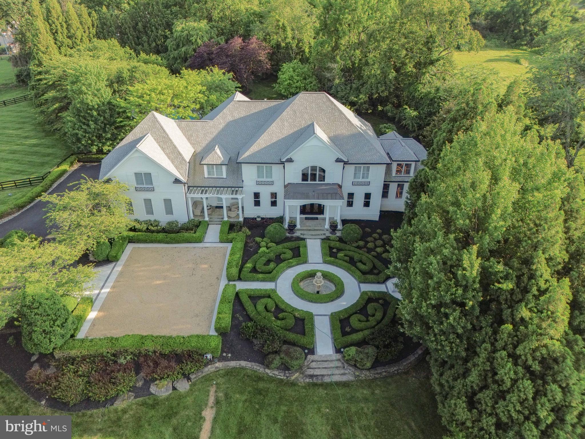 BEACON HILL - Residential